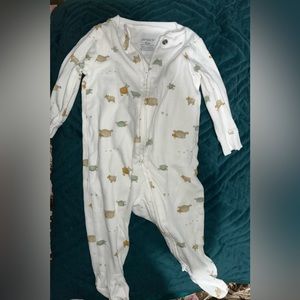 Carters 6 months feeties